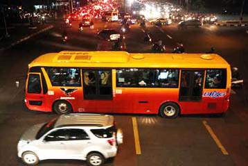 Angkutan Dini Hari Dukung Layanan Transjakarta